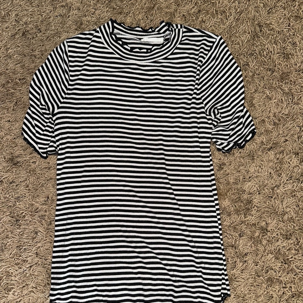 Ruffle edges striped shirt